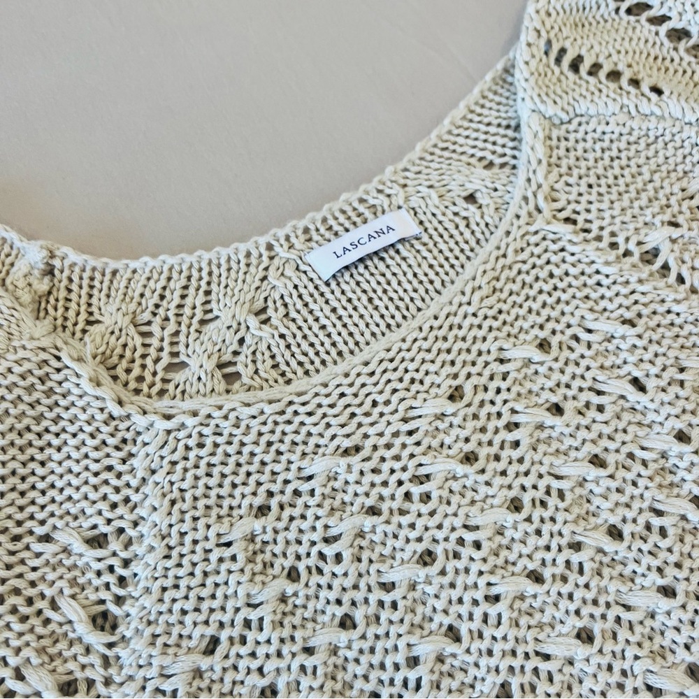 Beige/tan Netted Top - Picture 2 of 4